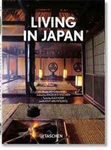 Obrazek Living in Japan