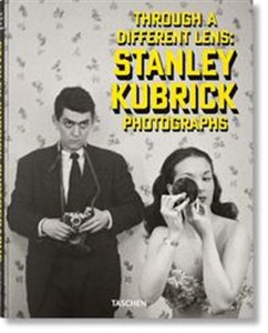 Obrazek Stanley Kubrick Photographs Through a Different Lens