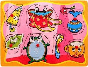 Obrazek Układanka drewniana z pinezkami - W domu